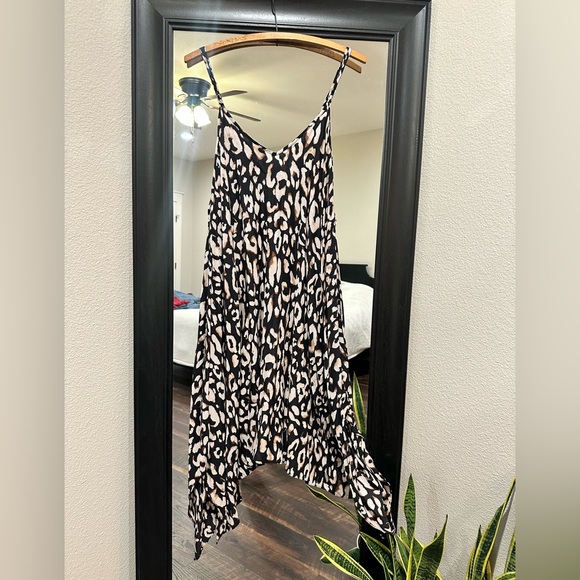 Anna & Ava Black and Cream Midi Dress - Picture 2 of 4